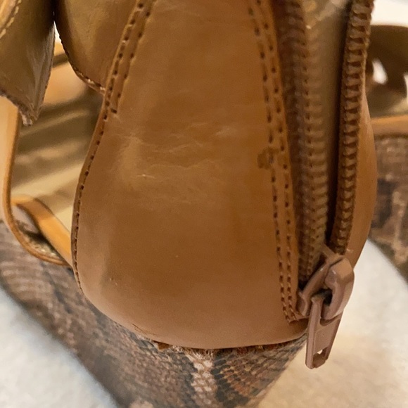 Kenneth Cole Genuine Leather wedges - Picture 12 of 13